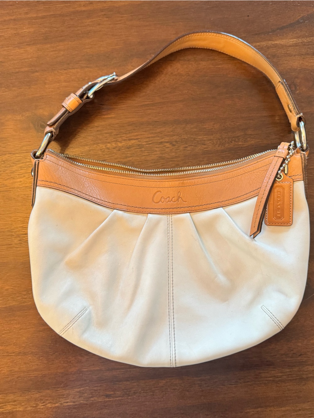 Coach Vintage Y2K SoHo Cream and Tan Leather Hobo Shoulder Bag F13730